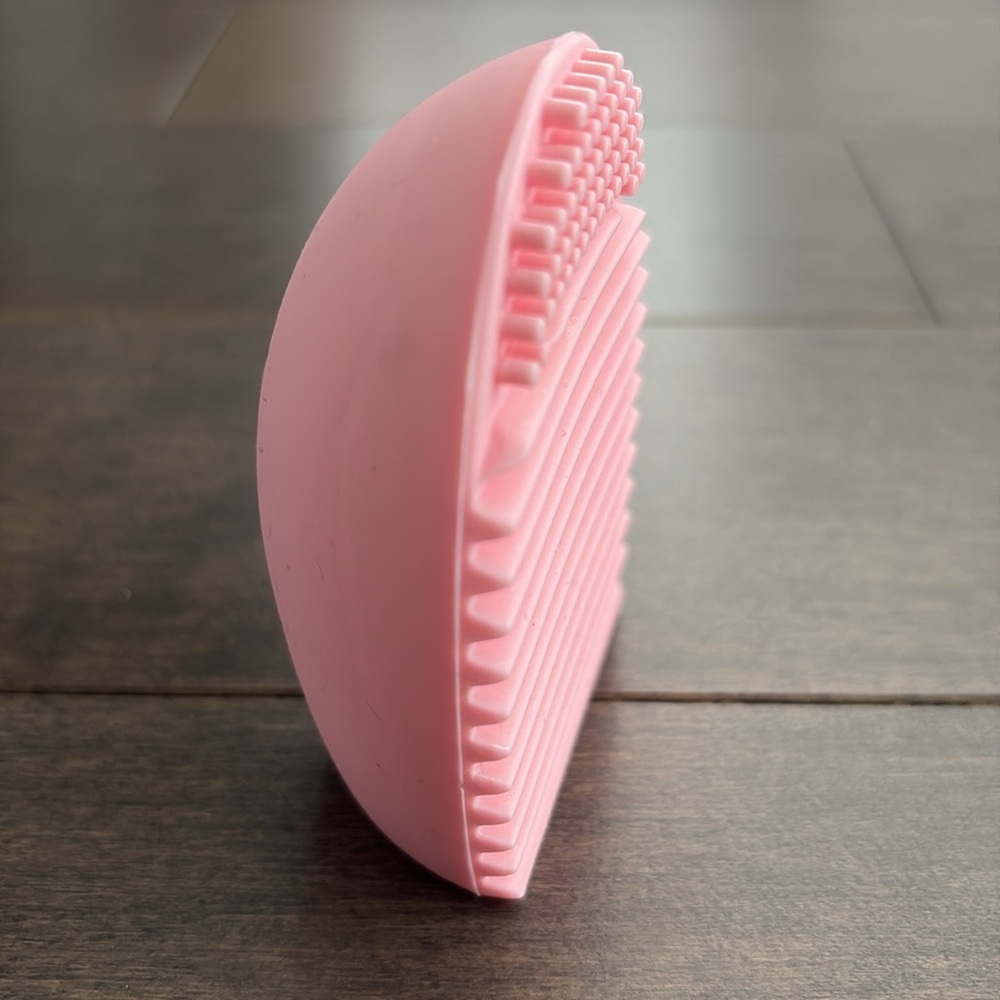 THE VINTAGE COSMETIC COMPANY Pink Makeup Brush Cleaning Tool, Wash Skincare Face